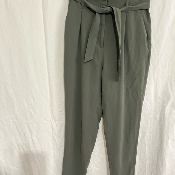 BCBG, Le Chateau, Zara ,H&M and Robel pants
Bundle of 5 - Picture 9 of 16